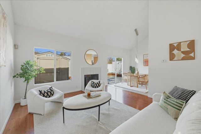 542 White Fir Dr, San Leandro, CA 94577