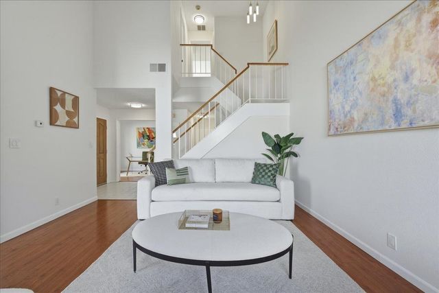 542 White Fir Dr, San Leandro, CA 94577