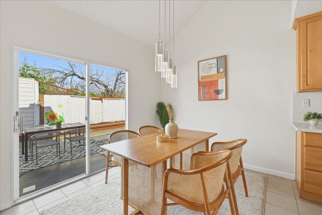 542 White Fir Dr, San Leandro, CA 94577