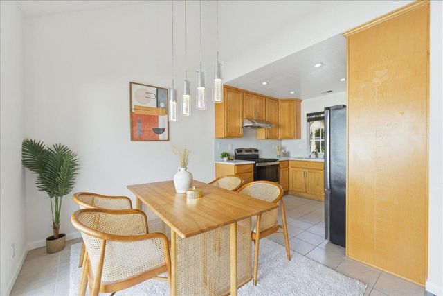 542 White Fir Dr, San Leandro, CA 94577