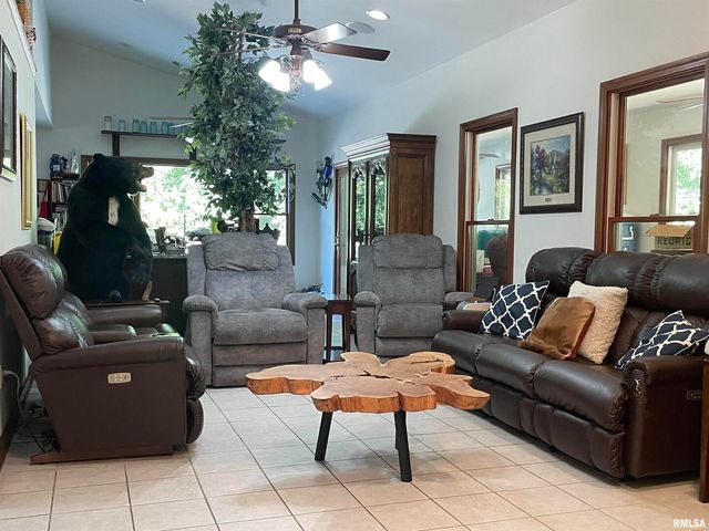 2479 NEW ERA Road, Murphysboro, IL 62966