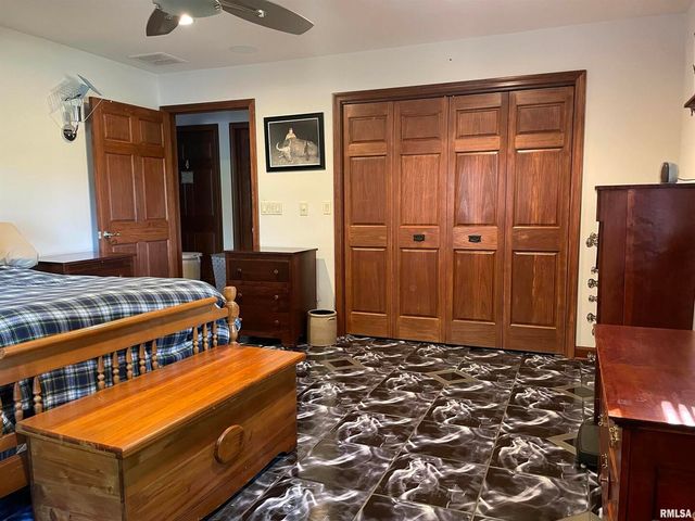 2479 NEW ERA Road, Murphysboro, IL 62966