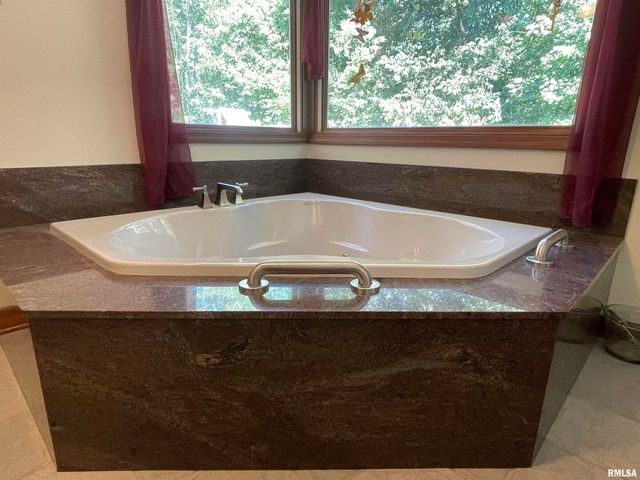 2479 NEW ERA Road, Murphysboro, IL 62966