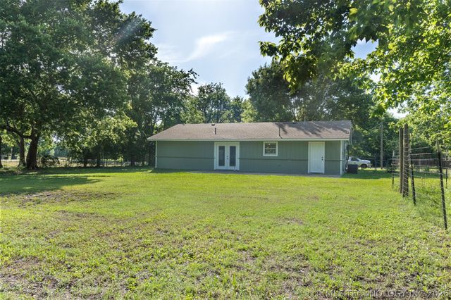 410 S Arkansas, Caddo, OK 74729