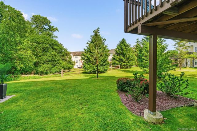 10 Cornwall Lane, Middletown, NY 10940