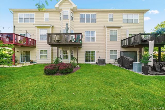 10 Cornwall Lane, Middletown, NY 10940