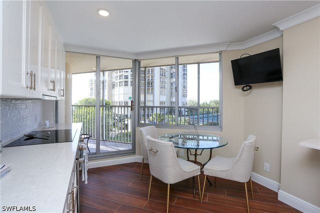 4041 Gulf Shore BLVD N 305, Naples, FL 34103