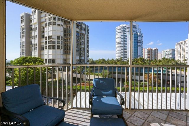 4041 Gulf Shore BLVD N 305, Naples, FL 34103