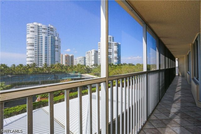 4041 Gulf Shore BLVD N 305, Naples, FL 34103