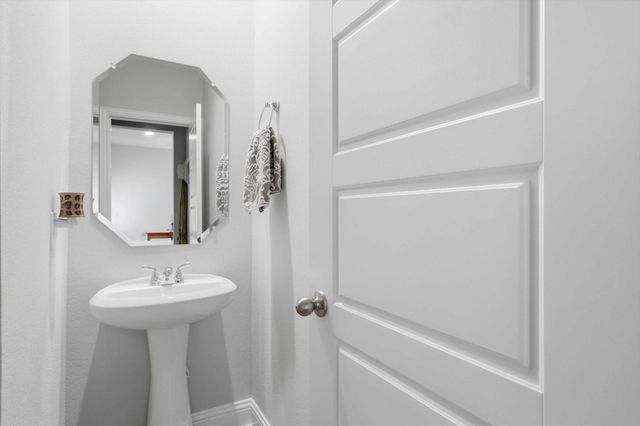 6092 Bursey Road, Watauga, TX 76148