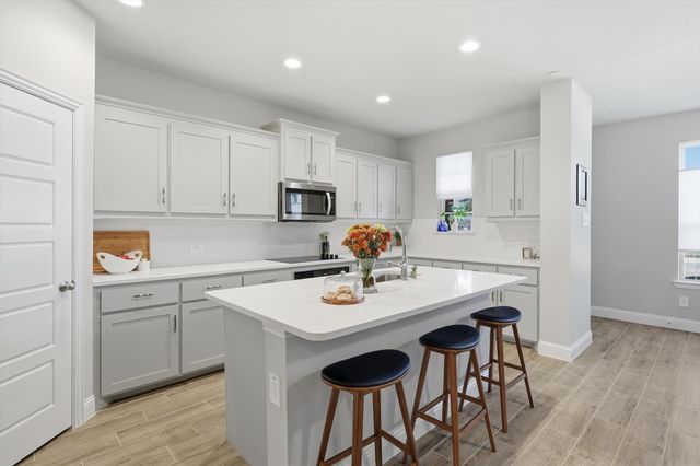 6092 Bursey Road, Watauga, TX 76148