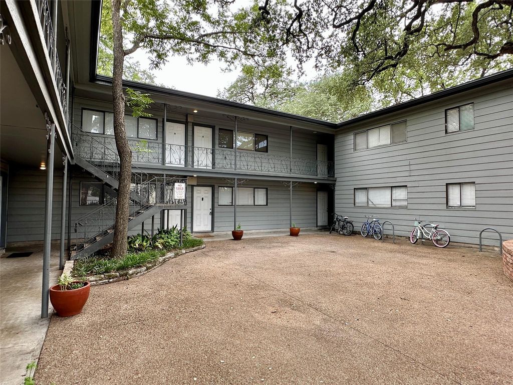 803 W 28th ST 106, Austin, TX 78705