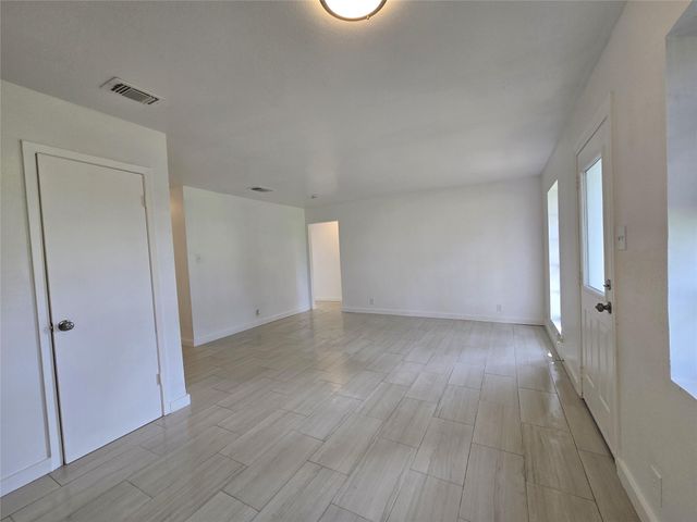 434 Long Street, West Columbia, TX 77486