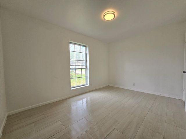 434 Long Street, West Columbia, TX 77486