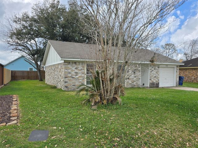 434 Long Street, West Columbia, TX 77486