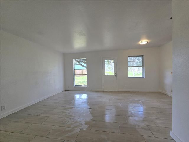 434 Long Street, West Columbia, TX 77486