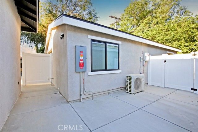 6147 Palm Avenue, Riverside, CA 92506