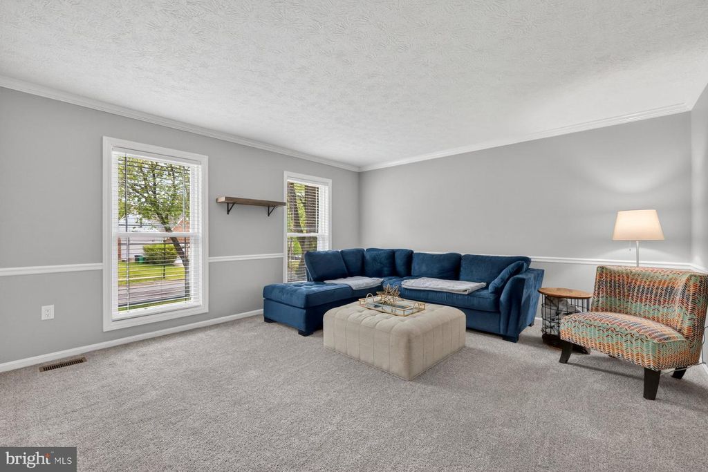 Image 10 of property listing at 4813 ASHFORD PL, Upper Marlboro, MD 20772