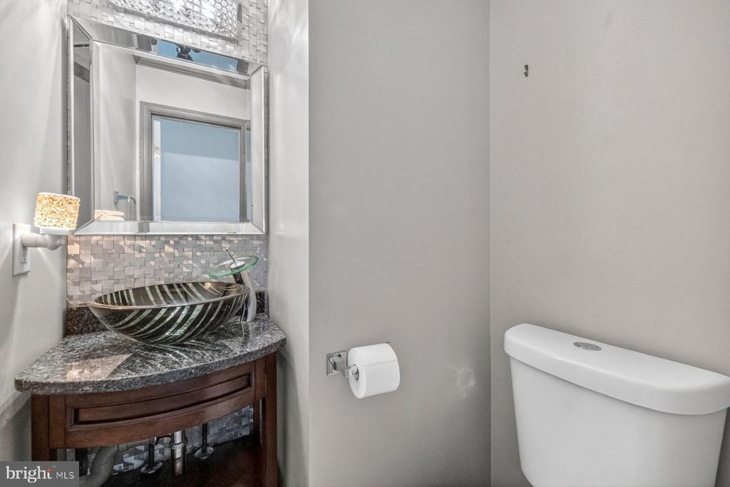Image 17 of property listing at 4813 ASHFORD PL, Upper Marlboro, MD 20772