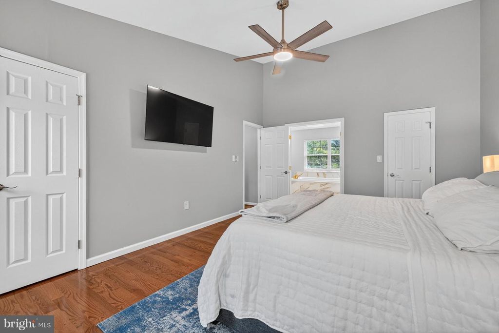 Image 20 of property listing at 4813 ASHFORD PL, Upper Marlboro, MD 20772