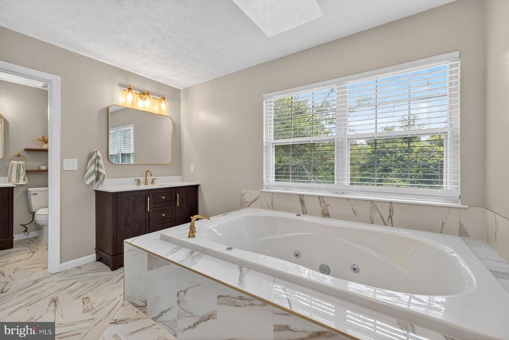 Image 21 of property listing at 4813 ASHFORD PL, Upper Marlboro, MD 20772