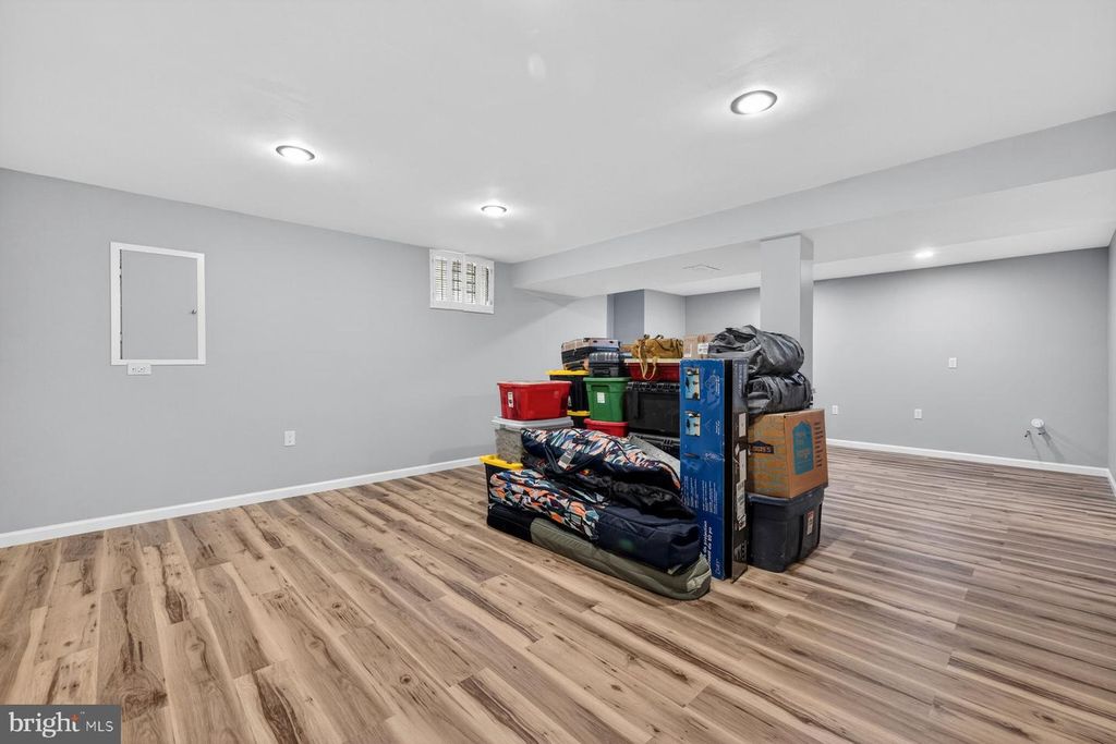 Image 32 of property listing at 4813 ASHFORD PL, Upper Marlboro, MD 20772