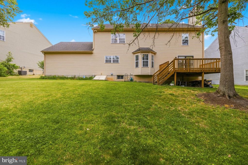 Image 38 of property listing at 4813 ASHFORD PL, Upper Marlboro, MD 20772
