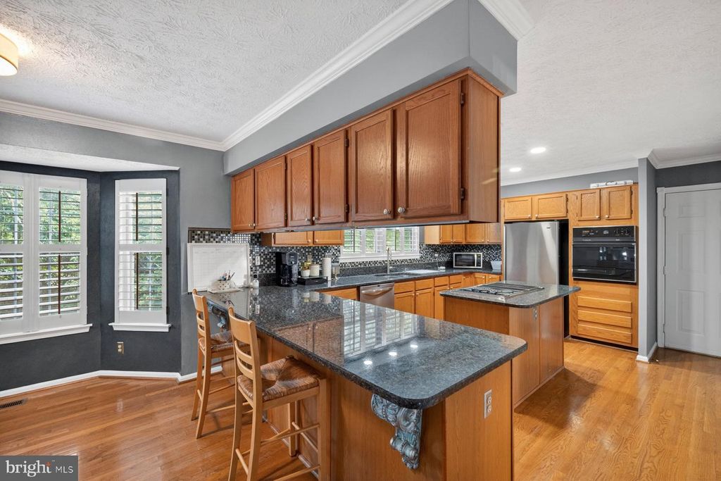 Image 6 of property listing at 4813 ASHFORD PL, Upper Marlboro, MD 20772
