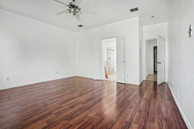 3023 Riverwood Lane, Grand Prairie, TX 75052