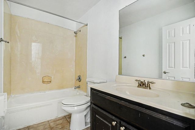 3023 Riverwood Lane, Grand Prairie, TX 75052