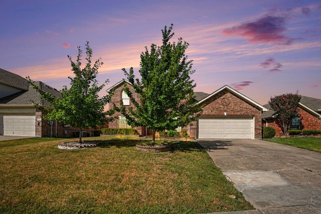 3023 Riverwood Lane, Grand Prairie, TX 75052