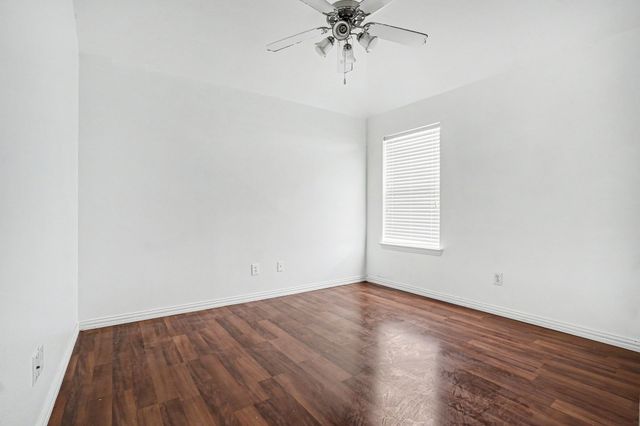 3023 Riverwood Lane, Grand Prairie, TX 75052