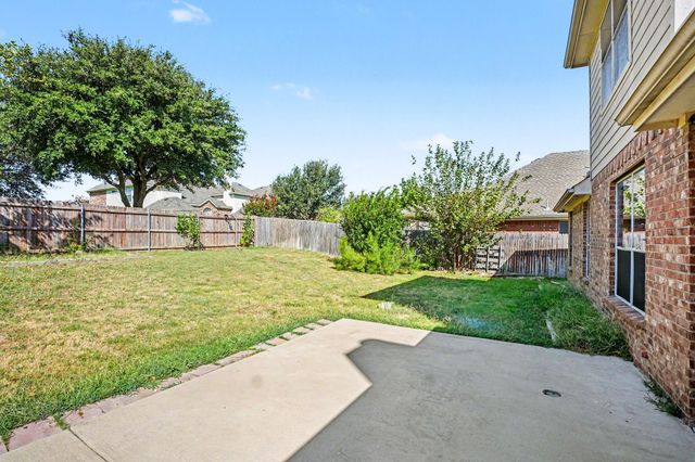 3023 Riverwood Lane, Grand Prairie, TX 75052