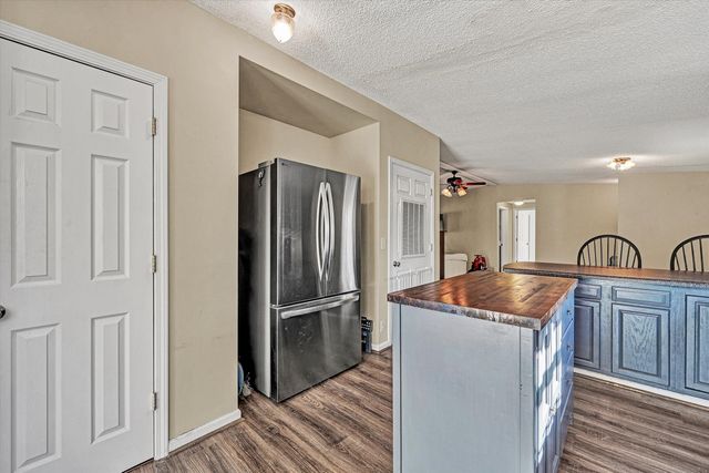 708 Mountain Meadow DR, Vinton, VA 24179