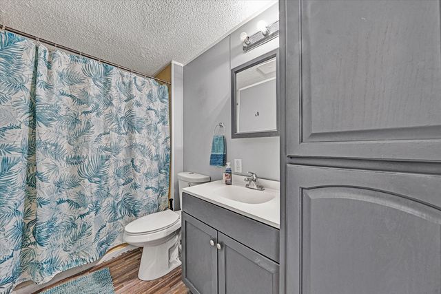 708 Mountain Meadow DR, Vinton, VA 24179