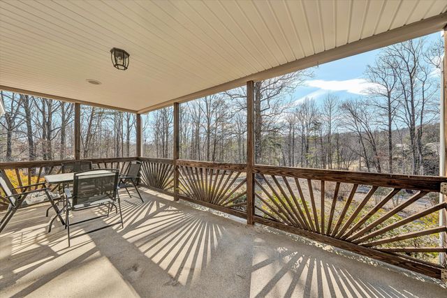 708 Mountain Meadow DR, Vinton, VA 24179