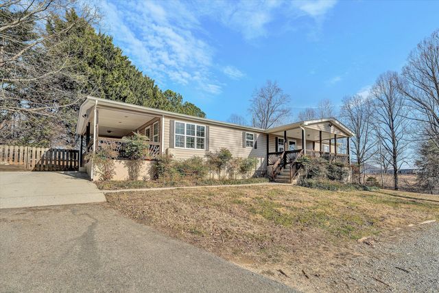 708 Mountain Meadow DR, Vinton, VA 24179