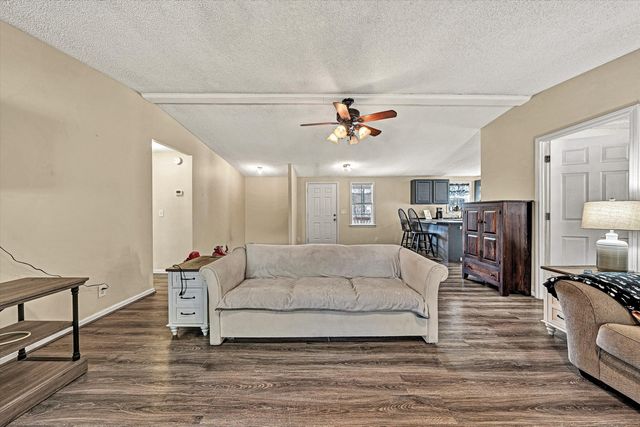 708 Mountain Meadow DR, Vinton, VA 24179