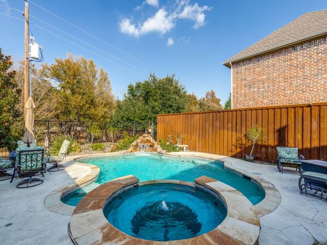 5217 Tennington Park, Dallas, TX 75287