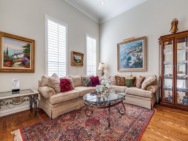 5217 Tennington Park, Dallas, TX 75287