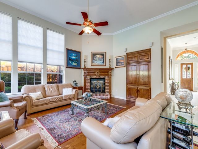 5217 Tennington Park, Dallas, TX 75287