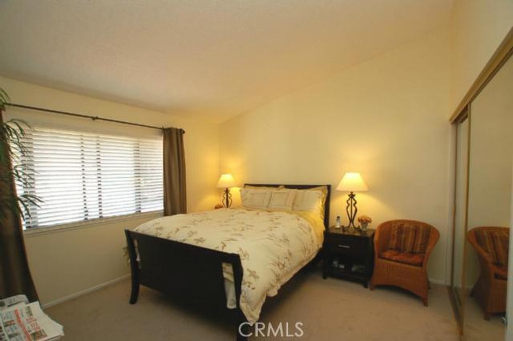 Image 6 of property listing at 1320 Albariza 6, Diamond Bar, CA 91765
