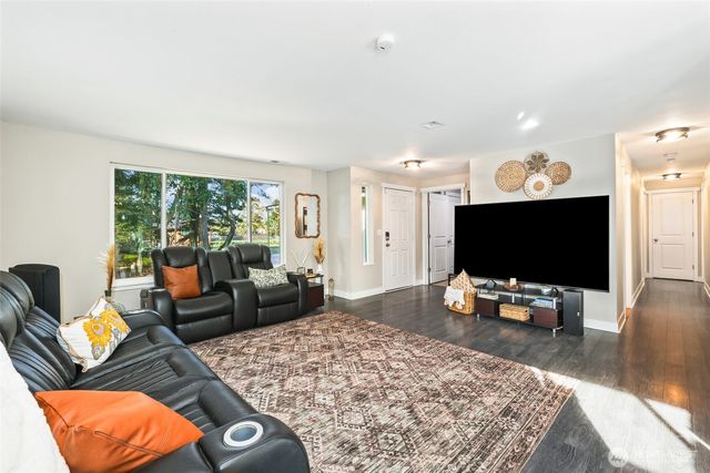 20115 53rd Avenue Ct E, Spanaway, WA 98387