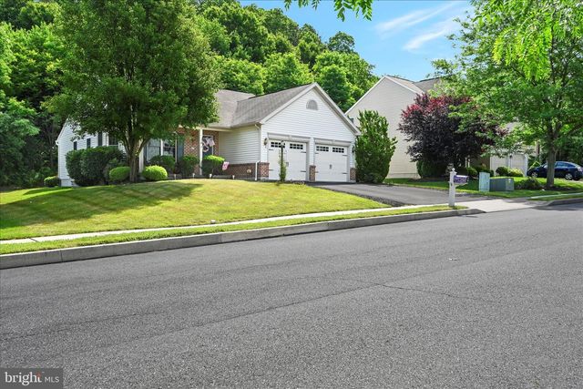 14 CRANBERRY CT, Lebanon, PA 17046