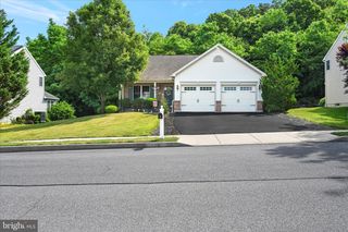 14 CRANBERRY CT, Lebanon, PA 17046