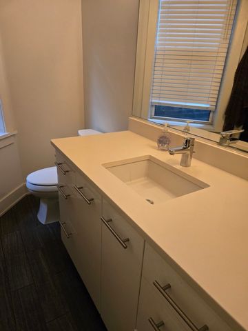 3707 N Southport Avenue 2, Chicago, IL 60613