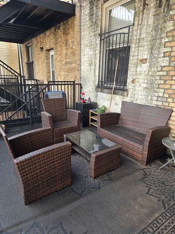 3707 N Southport Avenue 2, Chicago, IL 60613