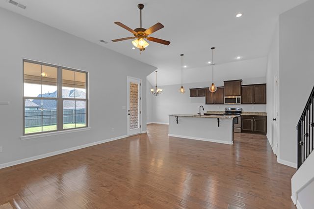 90 Willow Springs Ln, Oakland, TN 38060