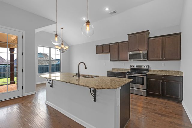 90 Willow Springs Ln, Oakland, TN 38060