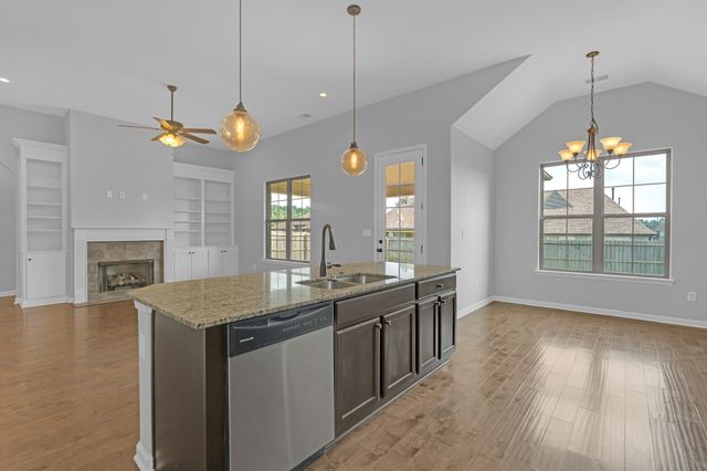 90 Willow Springs Ln, Oakland, TN 38060